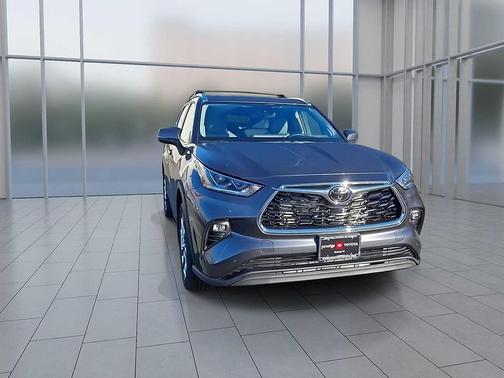 2025 Toyota Highlander Limited