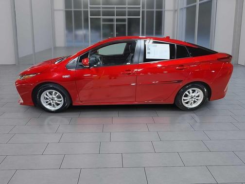 2022 Toyota Prius Prime XLE