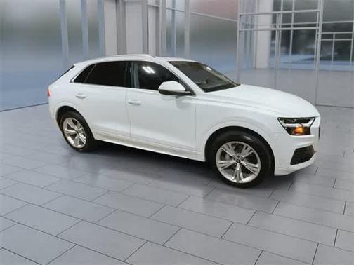 2022 Audi Q8 55 Premium
