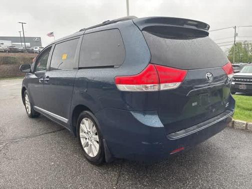 2011 Toyota Sienna XLE