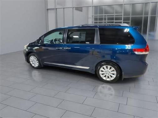 2011 Toyota Sienna XLE