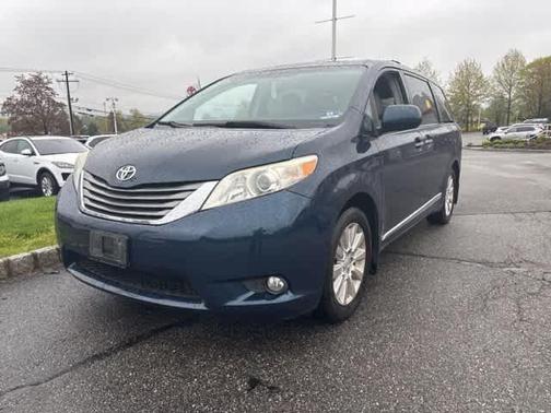 2011 Toyota Sienna XLE