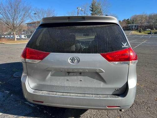 2014 Toyota Sienna LE