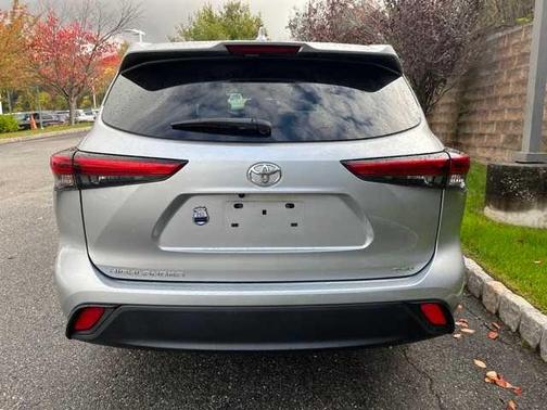 2021 Toyota Highlander L