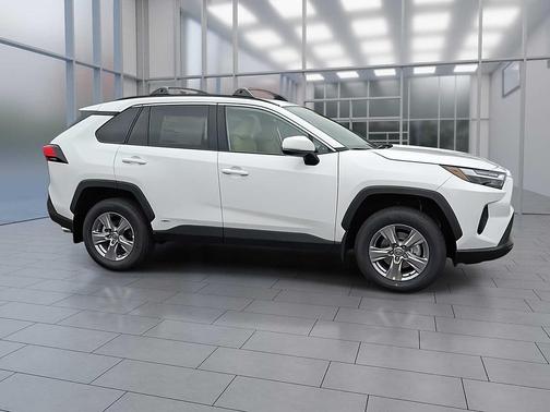 2025 Toyota RAV4 Hybrid LE