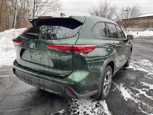 2023 Toyota Highlander Hybrid XLE