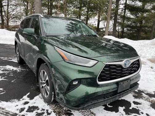 2023 Toyota Highlander Hybrid XLE