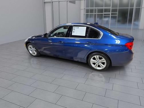 2018 BMW 330 xDrive