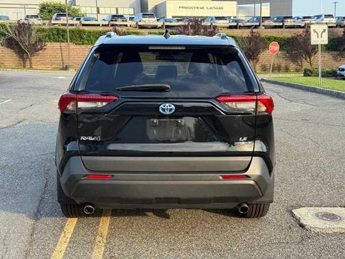 2020 Toyota RAV4 Hybrid LE