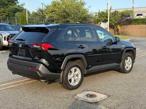 2020 Toyota RAV4 Hybrid LE
