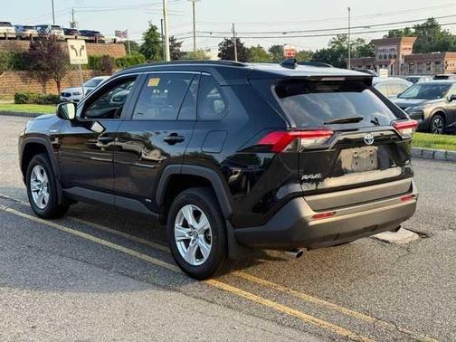 2020 Toyota RAV4 Hybrid LE