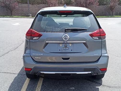 2020 Nissan Rogue S
