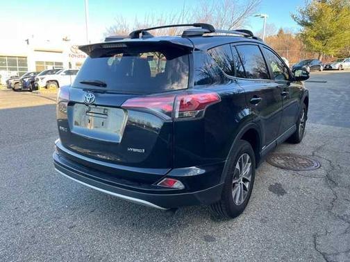 2018 Toyota RAV4 Hybrid LE