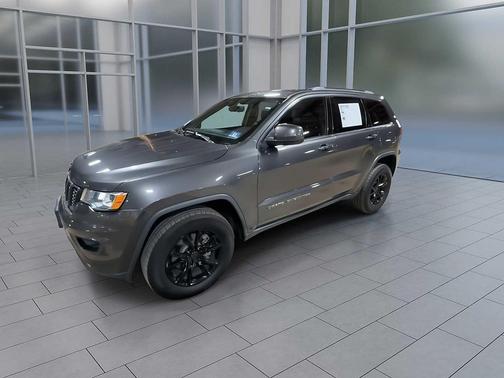 2017 Jeep Grand Cherokee Laredo