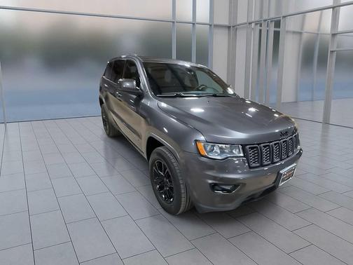 2017 Jeep Grand Cherokee Laredo