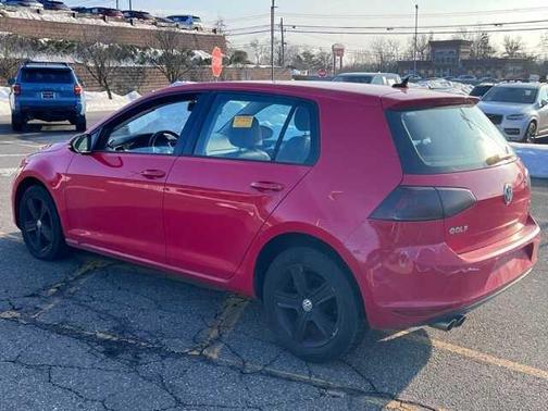 2015 Volkswagen Golf TDI SE 4-Door