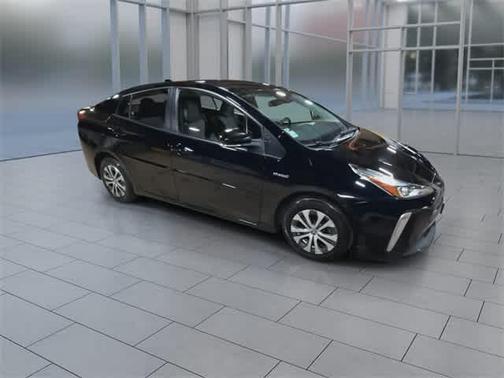 2021 Toyota Prius LE