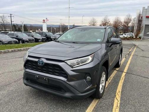 2021 Toyota RAV4 Hybrid XLE