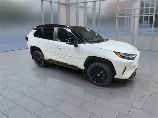 2022 Toyota RAV4 Hybrid SE