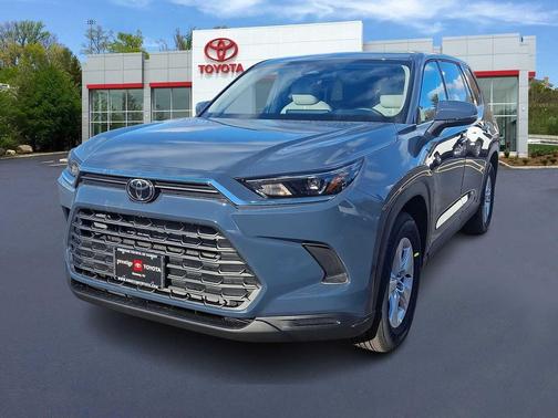 2026 Toyota Highlander LE