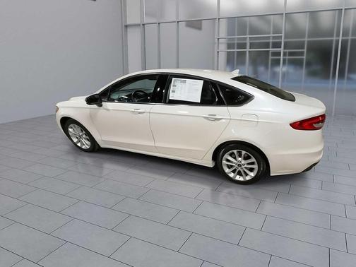 2020 Ford Fusion Hybrid SE