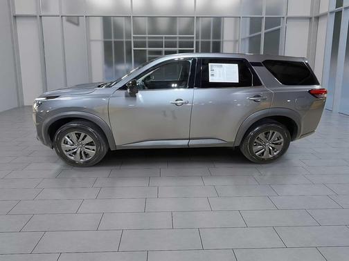 2023 Nissan Pathfinder S 4WD