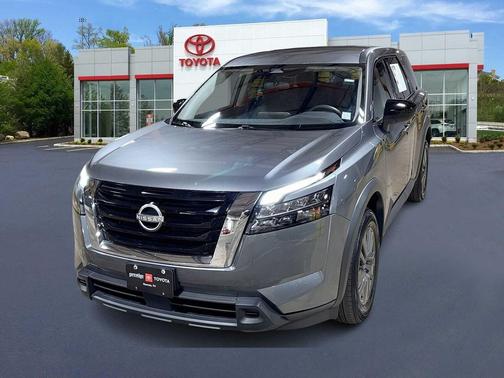 2023 Nissan Pathfinder S 4WD