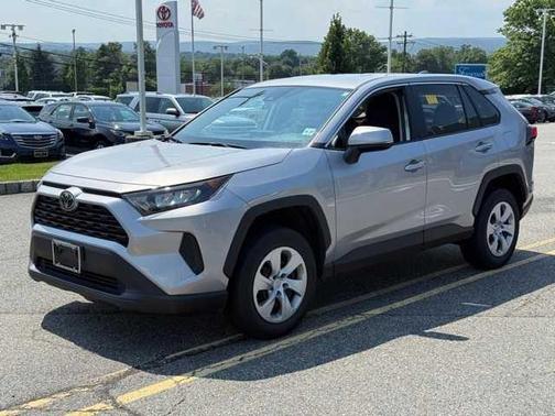 2022 Toyota RAV4 LE