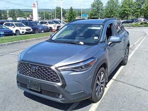 2024 Toyota Corolla Cross XLE
