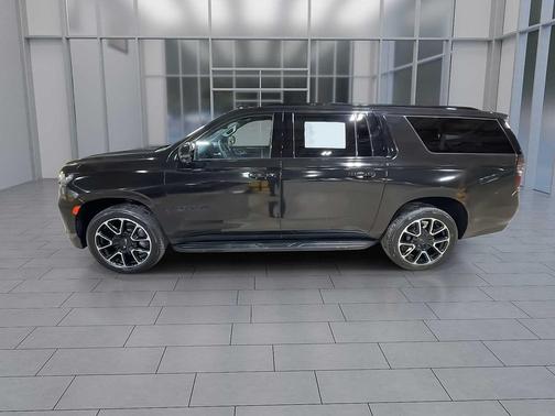 2024 Chevrolet Suburban RST