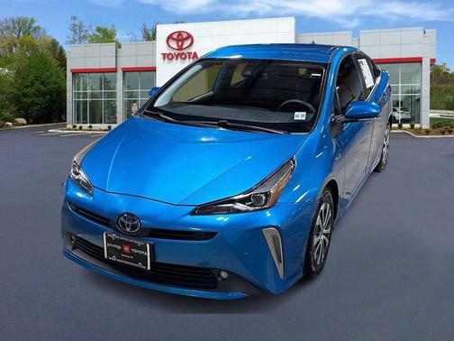 2022 Toyota Prius LE