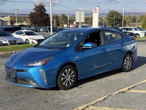 2022 Toyota Prius LE