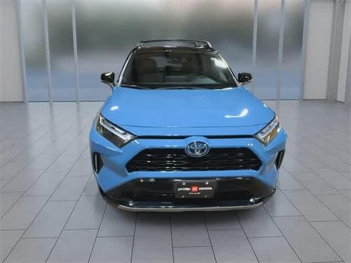 2022 Toyota RAV4 Hybrid SE