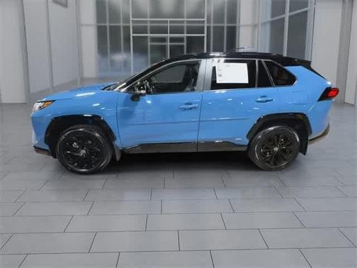 2022 Toyota RAV4 Hybrid SE