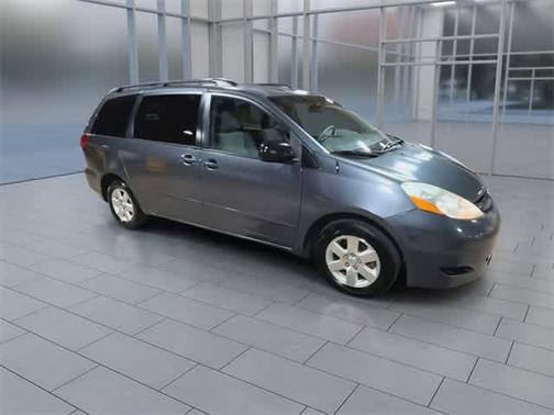 2010 Toyota Sienna LE