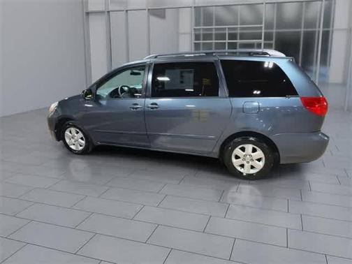 2010 Toyota Sienna LE