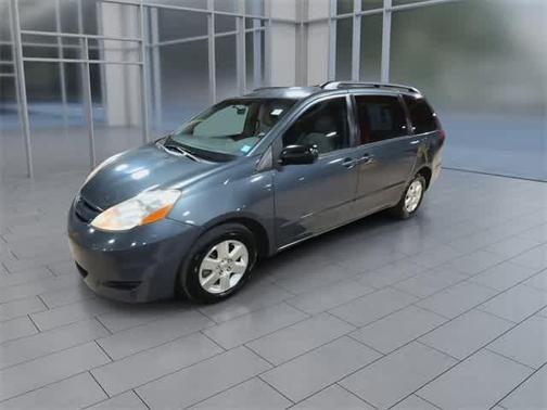 2010 Toyota Sienna LE