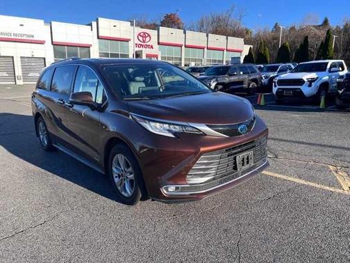 2021 Toyota Sienna Limited 7-Passenger