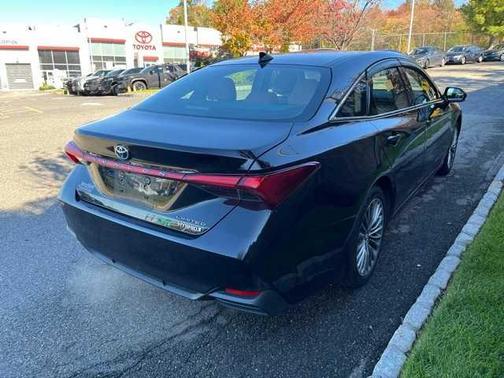 2020 Toyota Avalon Hybrid Limited