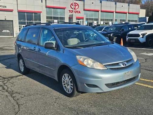 2010 Toyota Sienna LE