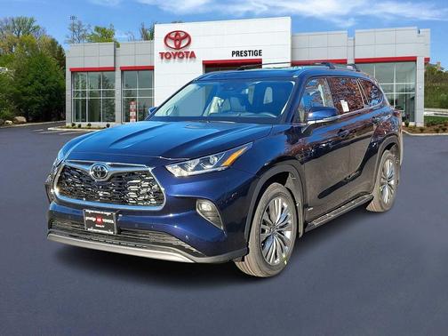 2026 Toyota Highlander Hybrid Platinum