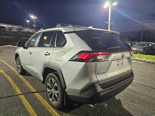 2024 Toyota RAV4 Hybrid XLE Premium