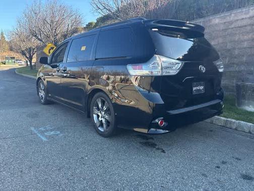 2012 Toyota Sienna SE