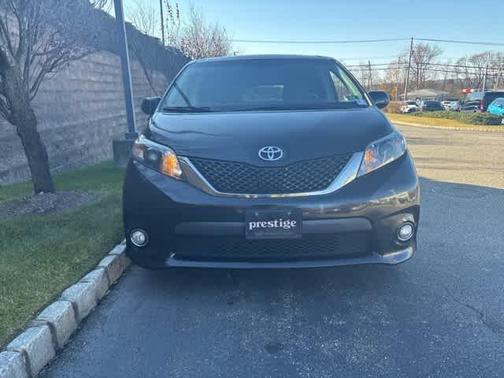 2012 Toyota Sienna SE