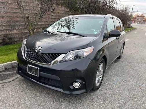 2012 Toyota Sienna SE