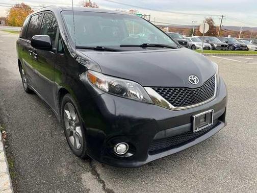 2012 Toyota Sienna SE