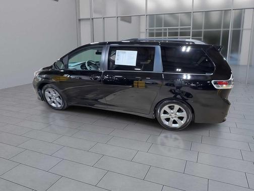 2012 Toyota Sienna SE