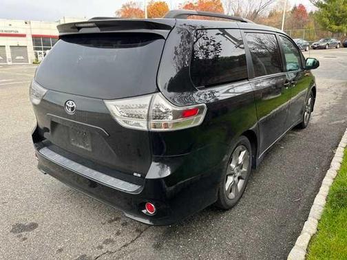 2012 Toyota Sienna SE