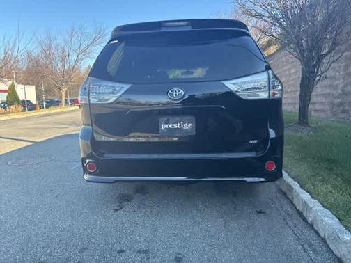 2012 Toyota Sienna SE
