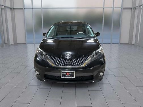 2012 Toyota Sienna SE